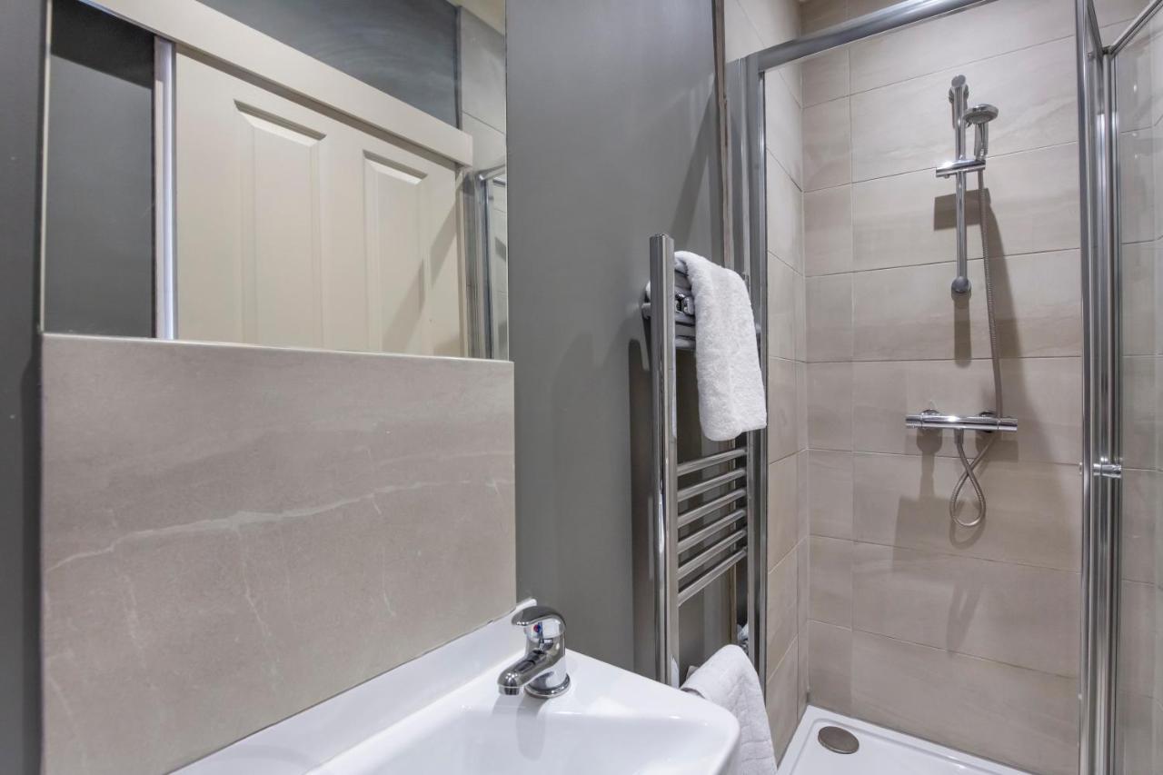 Patrick'S Pool- 4 Bedroom,4 Bathroom, Most Central Luxury Townhouse! Γιορκ Εξωτερικό φωτογραφία