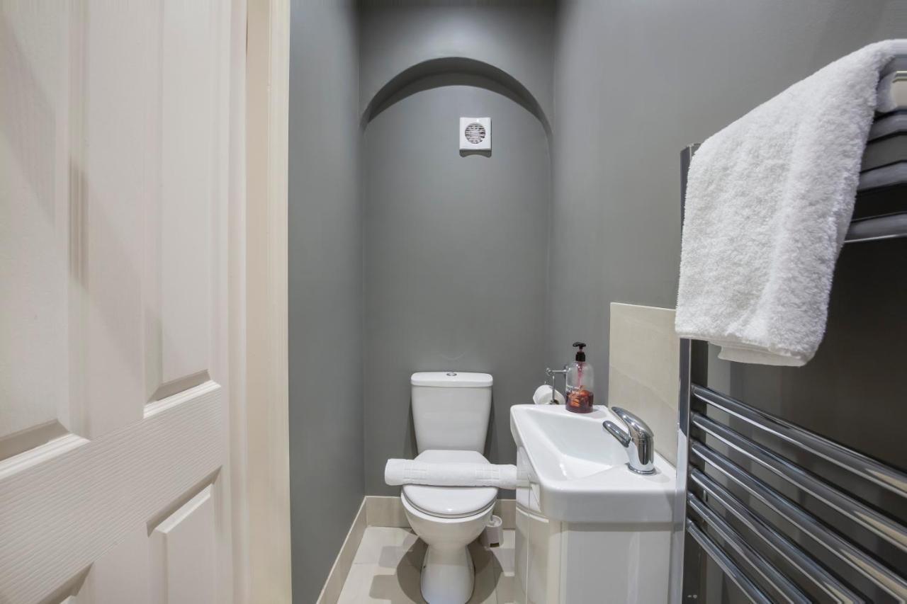 Patrick'S Pool- 4 Bedroom,4 Bathroom, Most Central Luxury Townhouse! Γιορκ Εξωτερικό φωτογραφία